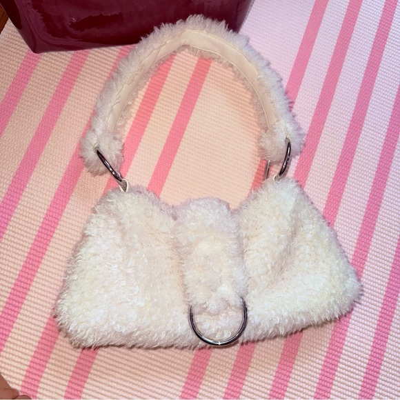 H&M Cream Faux Fur Shoulder Bag - Picture 3 of 15
